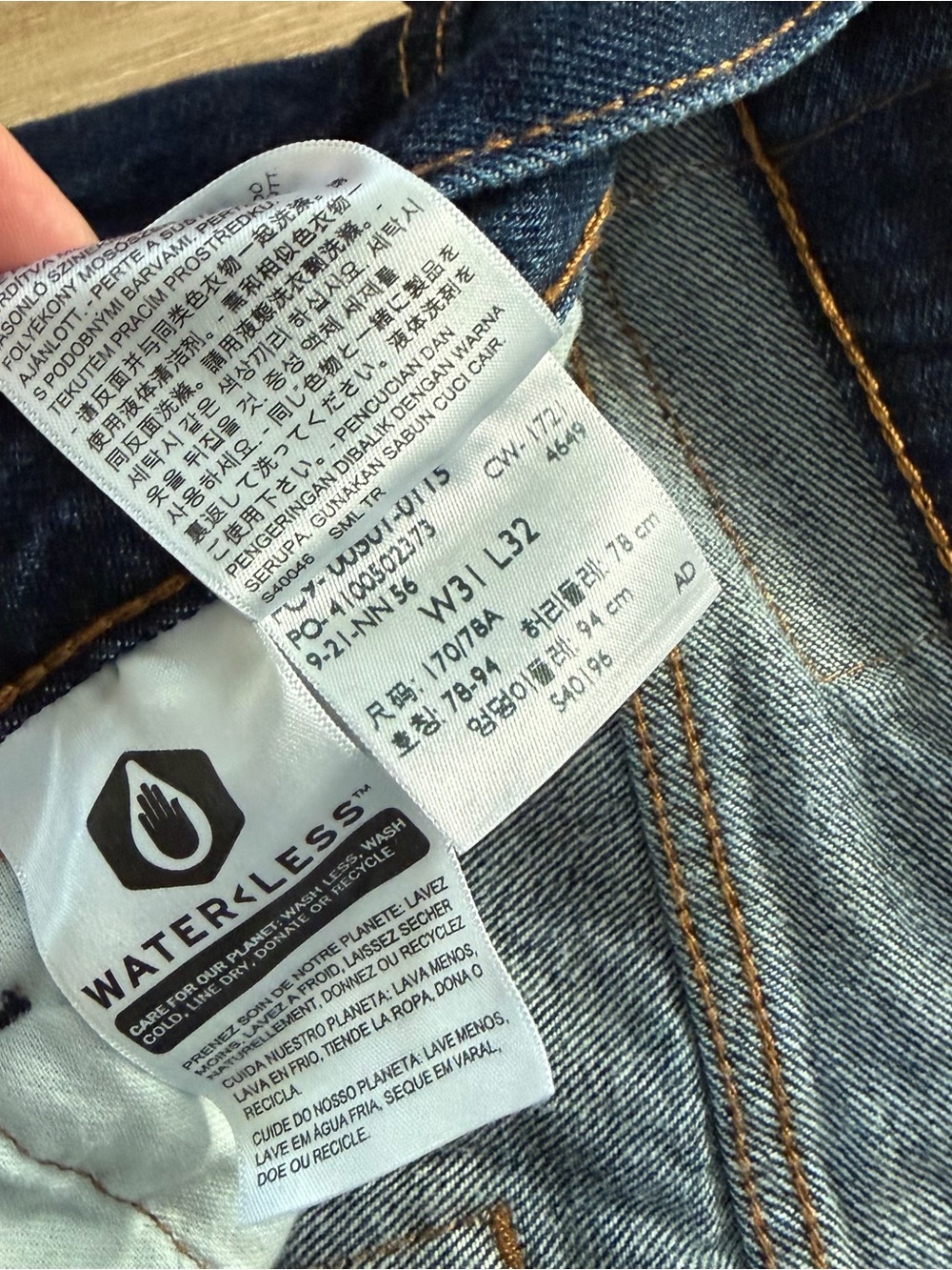 Levi’s 501 Blue Jeans - Picture 3 of 6
